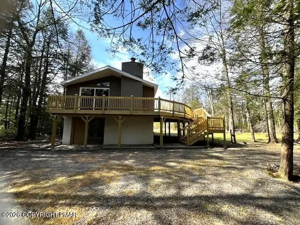 1187 Carriage Lane, Tobyhanna, PA 18466