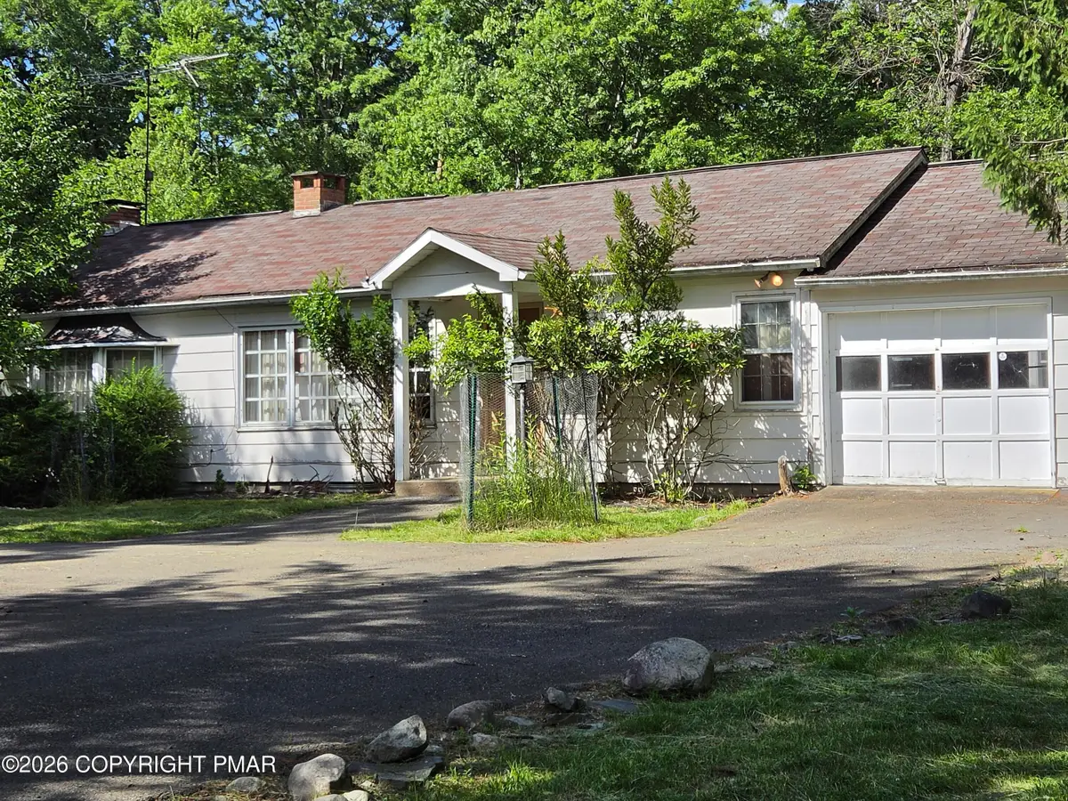 94 Chariton Drive, East Stroudsburg, PA 18301 - #1