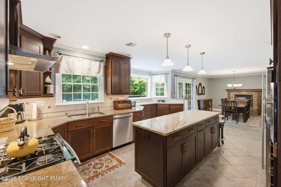 3 Theresa Lane, Saylorsburg, PA 18353 - #2