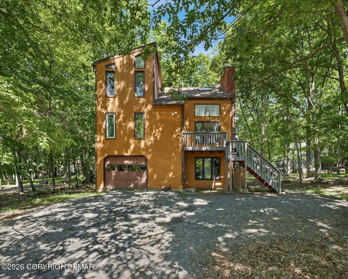 221 Somerset Drive, East Stroudsburg, PA 18301 - #1