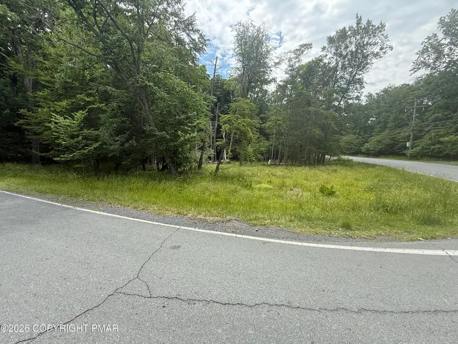 695 Decker Road, Bushkill, PA 18324 - #2