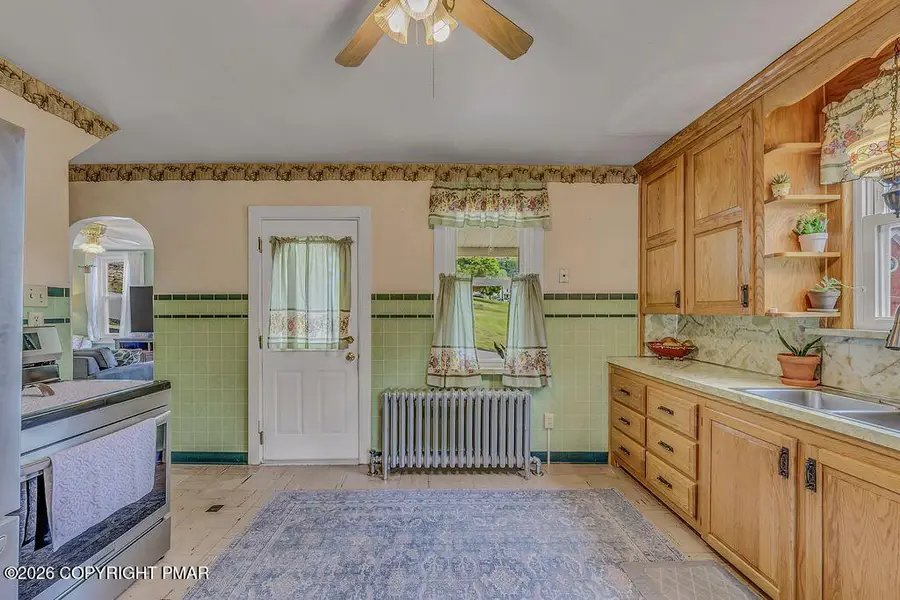 33 Pine Street, Lehighton, PA 18235 - #3