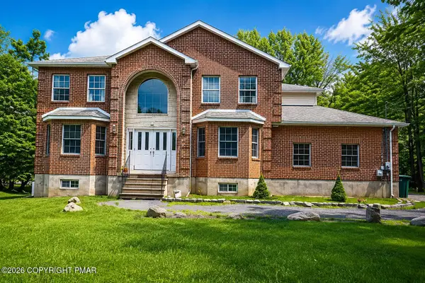 132 Crystal Drive, Long Pond, PA 18334