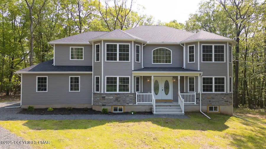 1101 Red Fox Ct 9 Court, Kresgeville, PA 18333 - #2