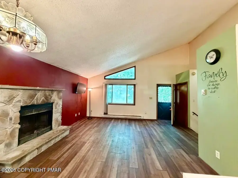 1113 Elk Drive, Bushkill, PA 18324 - #2