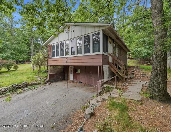 112 Purdytown Road, Lakeville, PA 18438