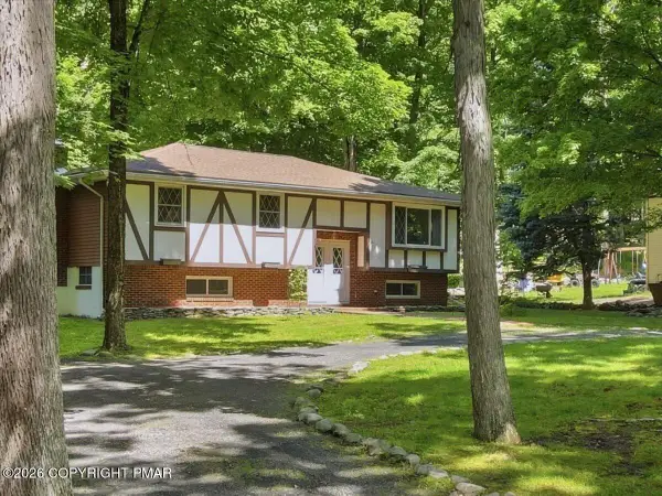 1159 Pocono Mountain Lake Drive, Bushkill, PA 18324