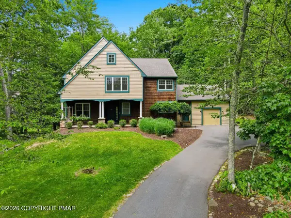 128 Creekside Road, Buck Hill Falls, PA 18323