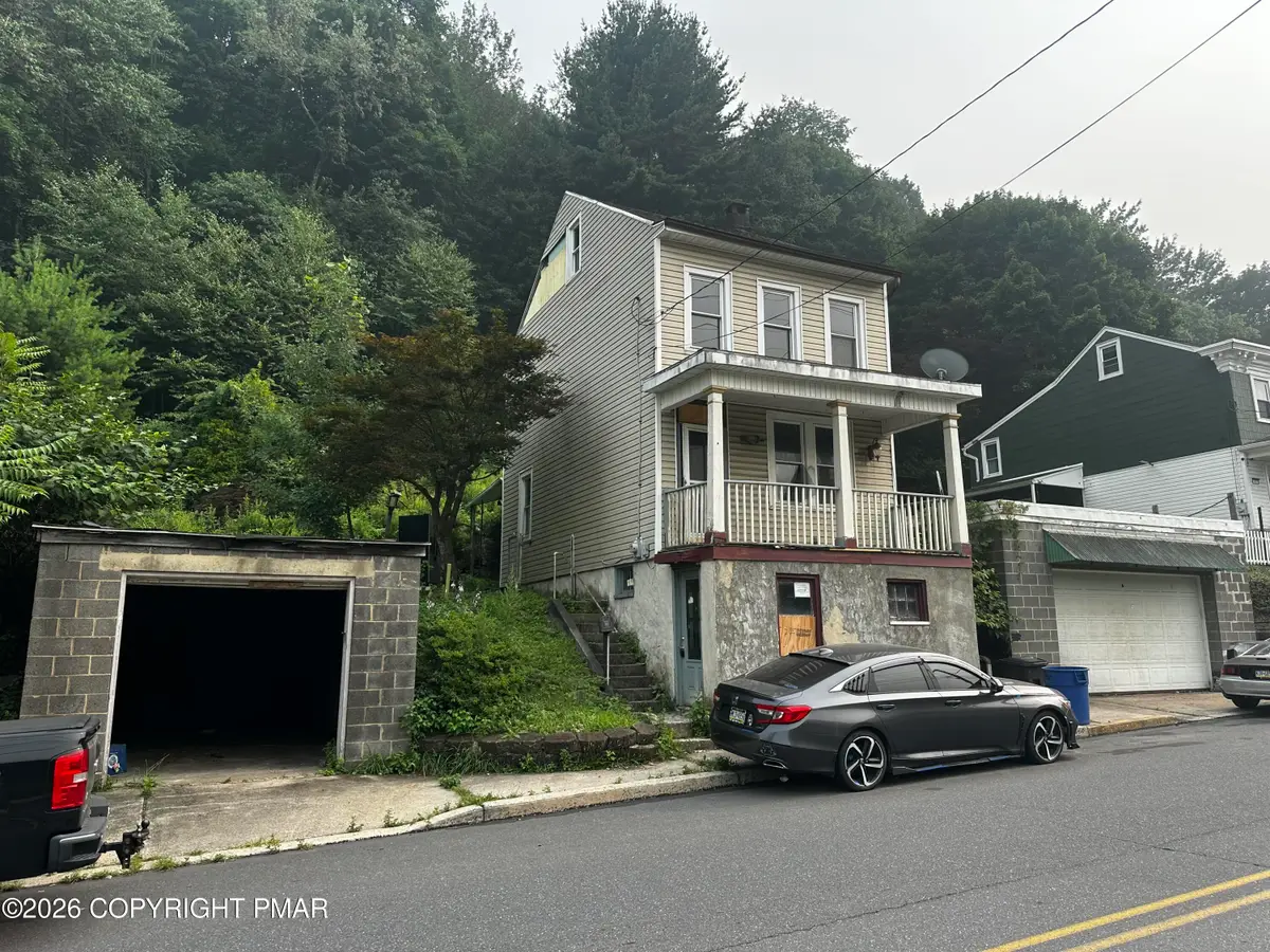 415 Peacock Street, Pottsville, PA 17901 - #1