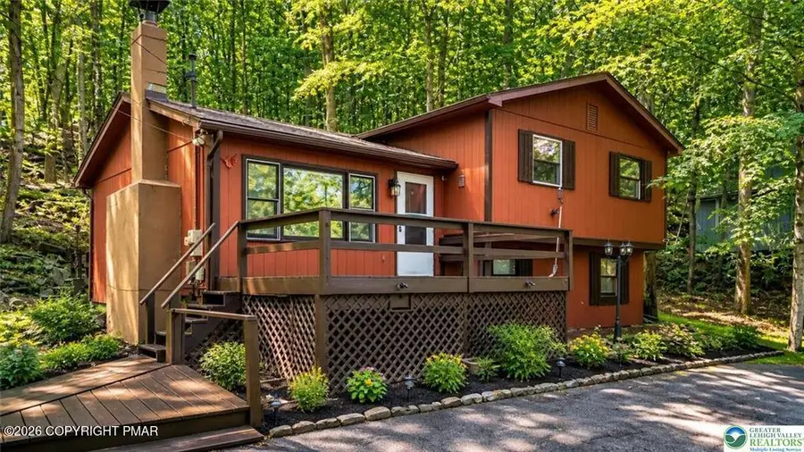 6061 Decker Road, Bushkill, PA 18324 - #2