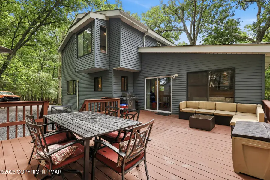 824 Clubhouse Drive, East Stroudsburg, PA 18302 - #2