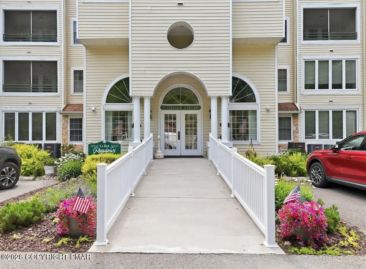5 Village Drive, Stroudsburg, PA 18360 - #1