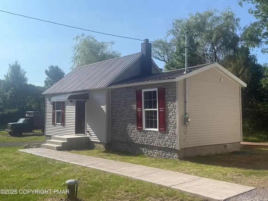 392 Lehman-outlet Road, Dallas, PA 18612 - #2