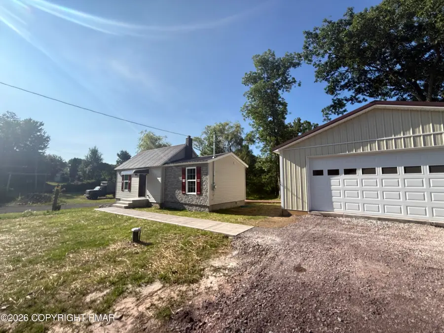 392 Lehman-outlet Road, Dallas, PA 18612 - #3