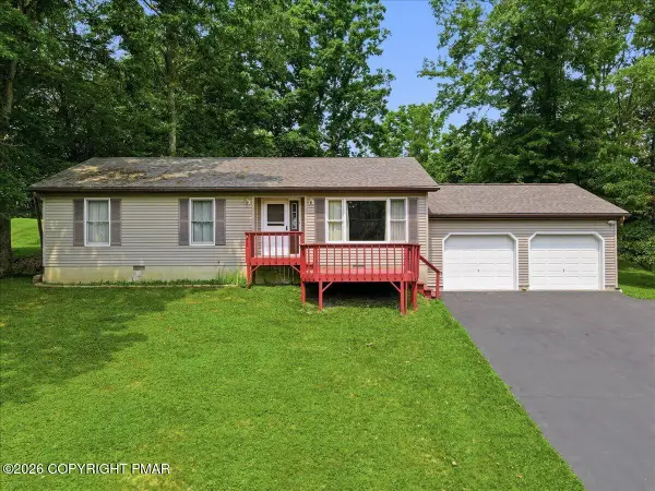 2223 Walnut Trail, Bushkill, PA 18324