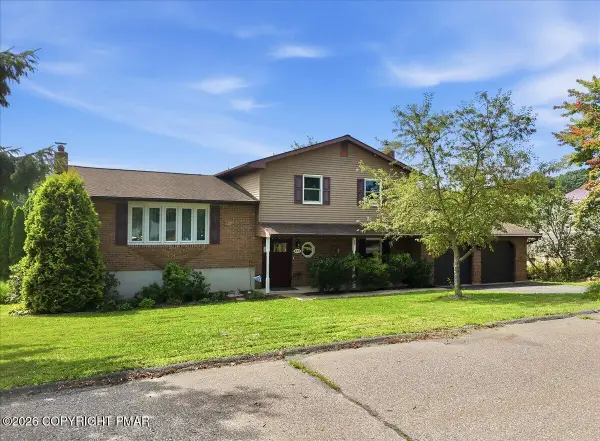 544 Maple Street, Pottsville, PA 17901