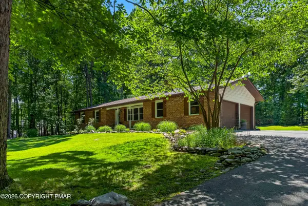 400 Ridge Circle, Cresco, PA 18326