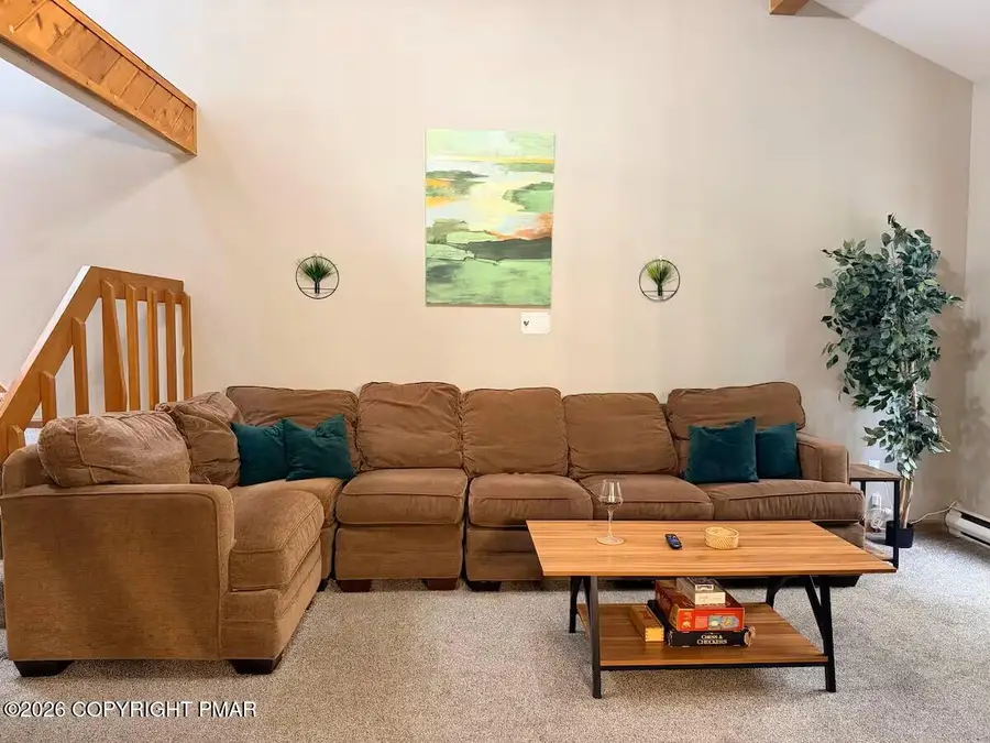 18 Gregory Place, Lake Harmony, PA 18624 - #2