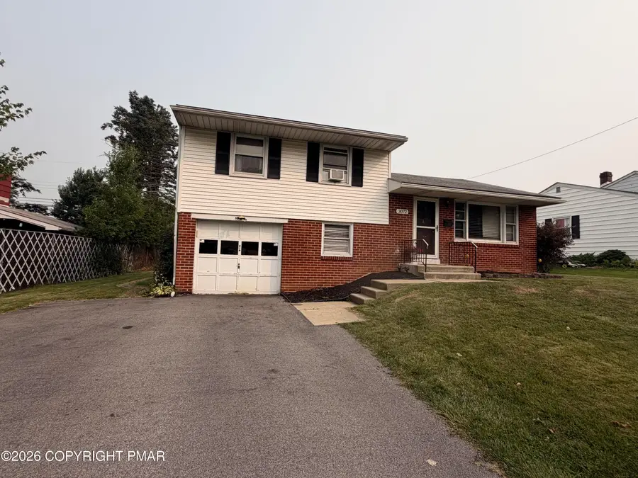 3072 Essex Road, Allentown, PA 18103 - #2