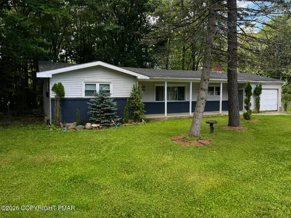 129 Stillwater Drive, Pocono Summit, PA 18346