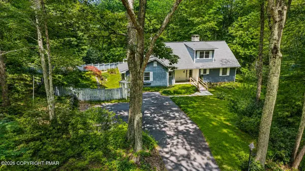384 Devils Hole Road, Cresco, PA 18326