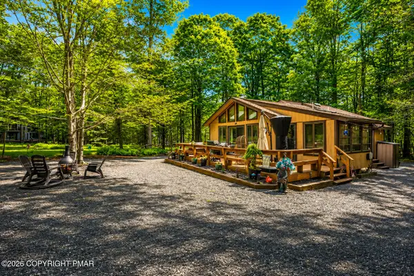 86 Mildred Drive, Clifton Township, PA 18424