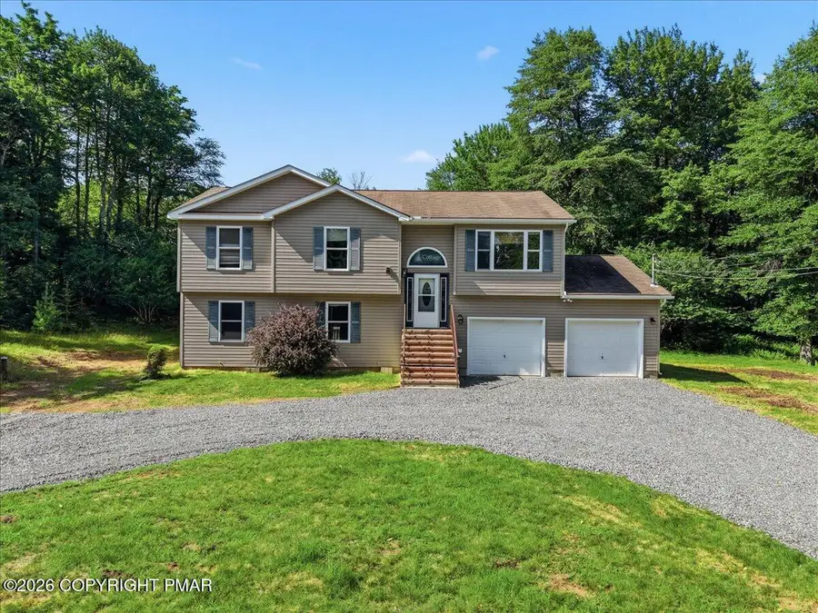 612 Minsi Trail E, Long Pond, PA 18334 - #2