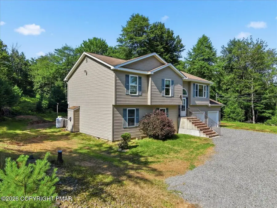 612 Minsi Trail E, Long Pond, PA 18334 - #3