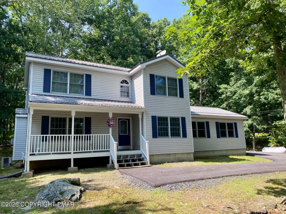 16 Flagstone Lane, East Stroudsburg, PA 18302 - #1