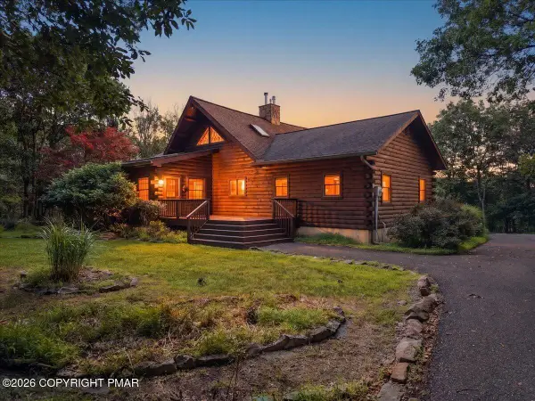 14 E Point Road, Albrightsville, PA 18210