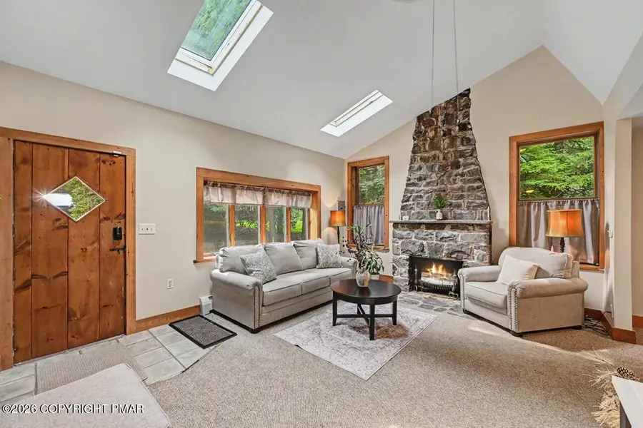 27 W Fern Street, Lake Harmony, PA 18624 - #3