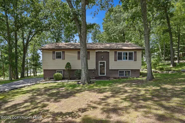 14 Twin Oaks Road, Drums, PA 18222