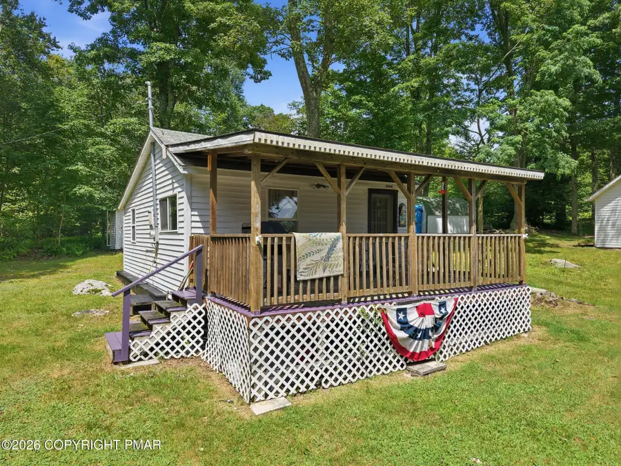 216 North Shore Drive, Greentown, PA 18426 - #2