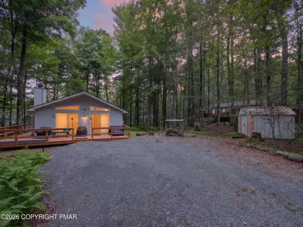 186 Wyomissing Drive, Pocono Lake, PA 18347