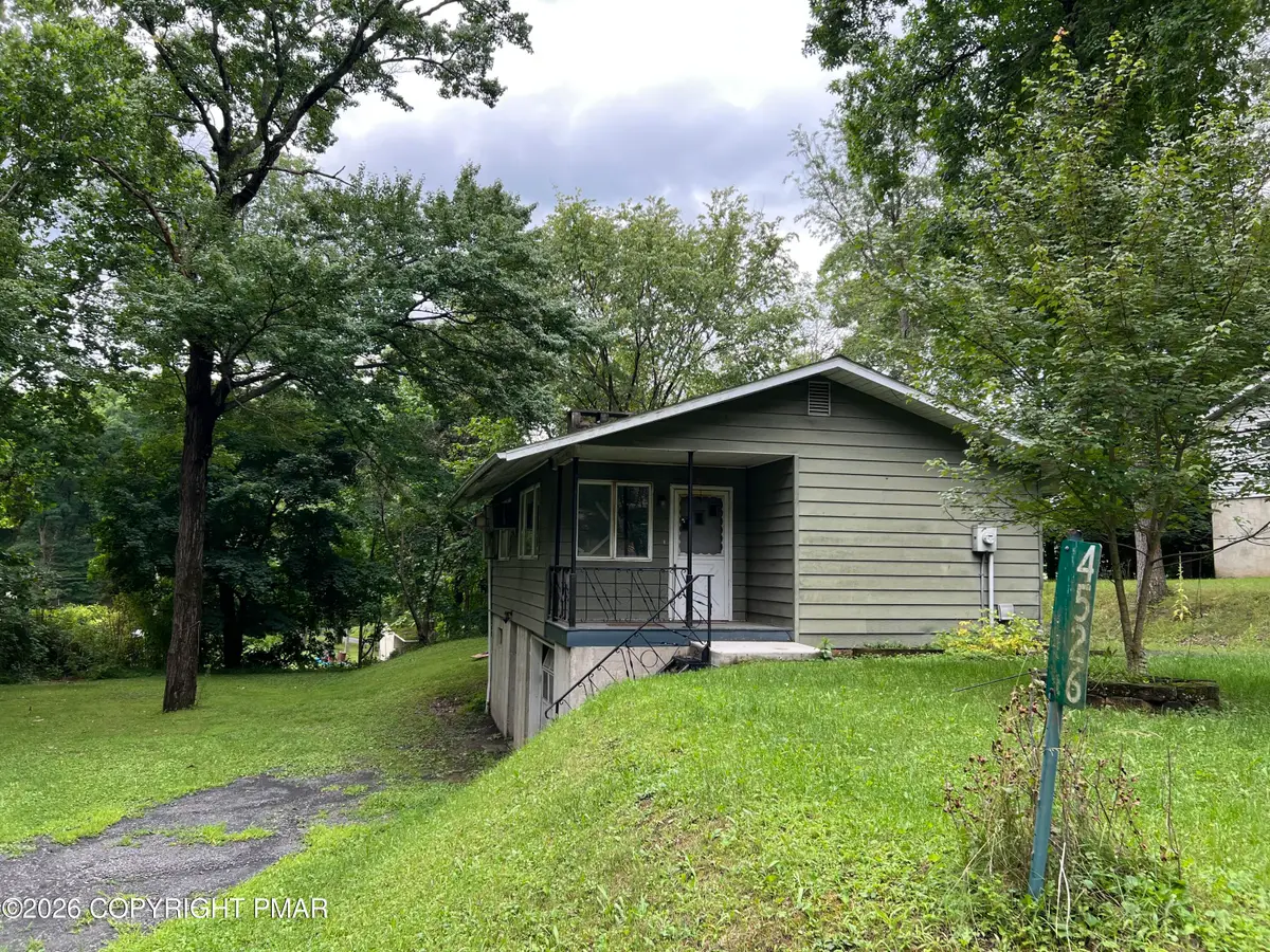 4526 Springdale Lane, Stroudsburg, PA 18360 - #1