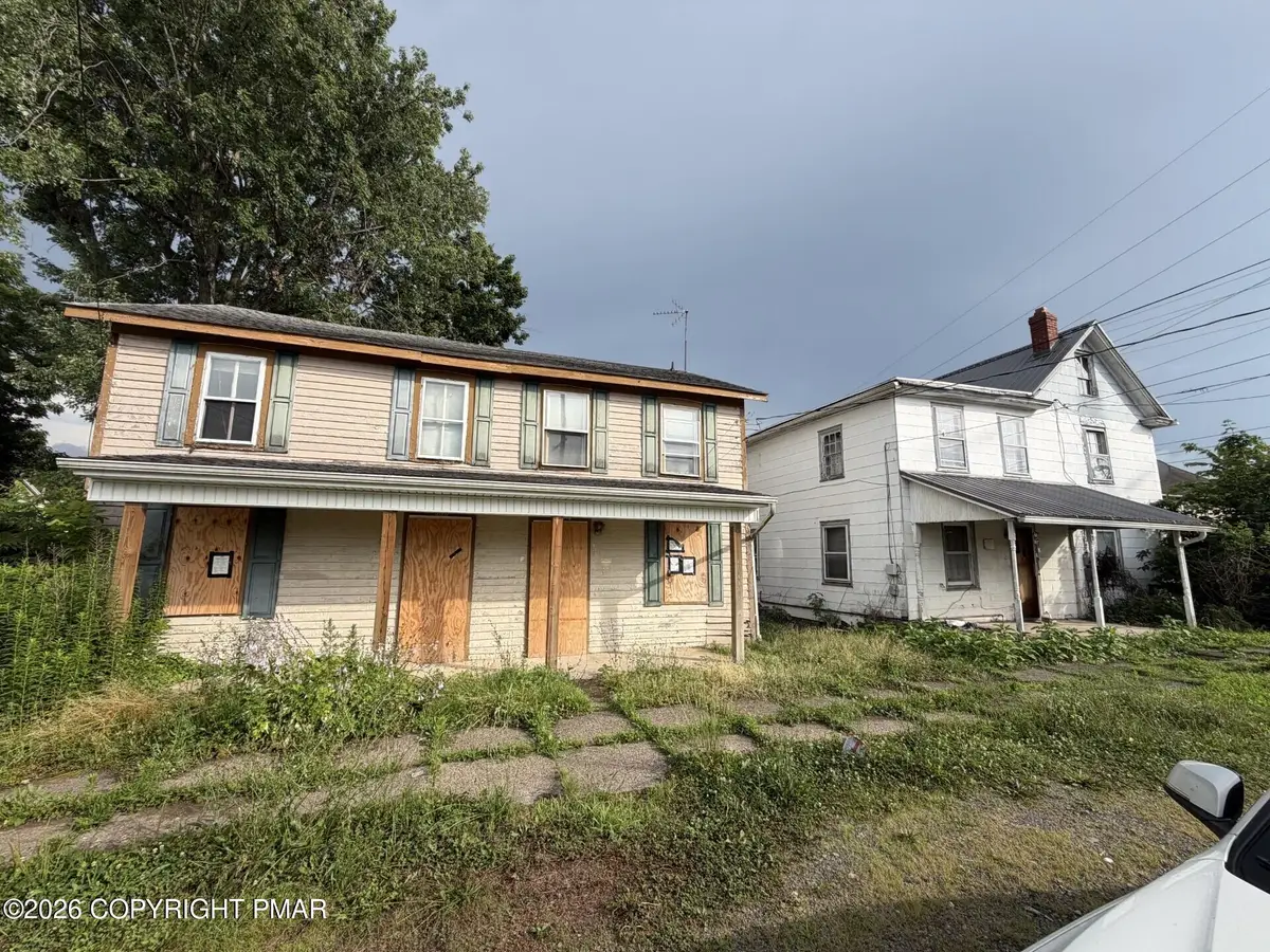 204-206 E 10th Street, Berwick, PA 18603 - #1