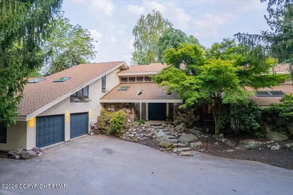 112 Tawny Fox Trail, East Stroudsburg, PA 18301