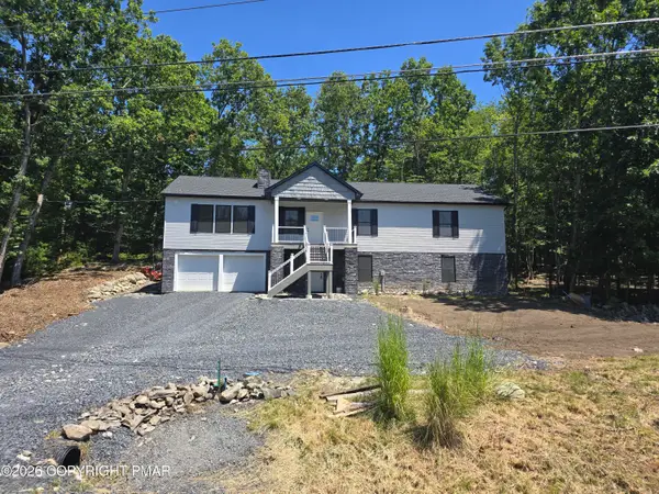 211 Brentwood Drive, Bushkill, PA 18324