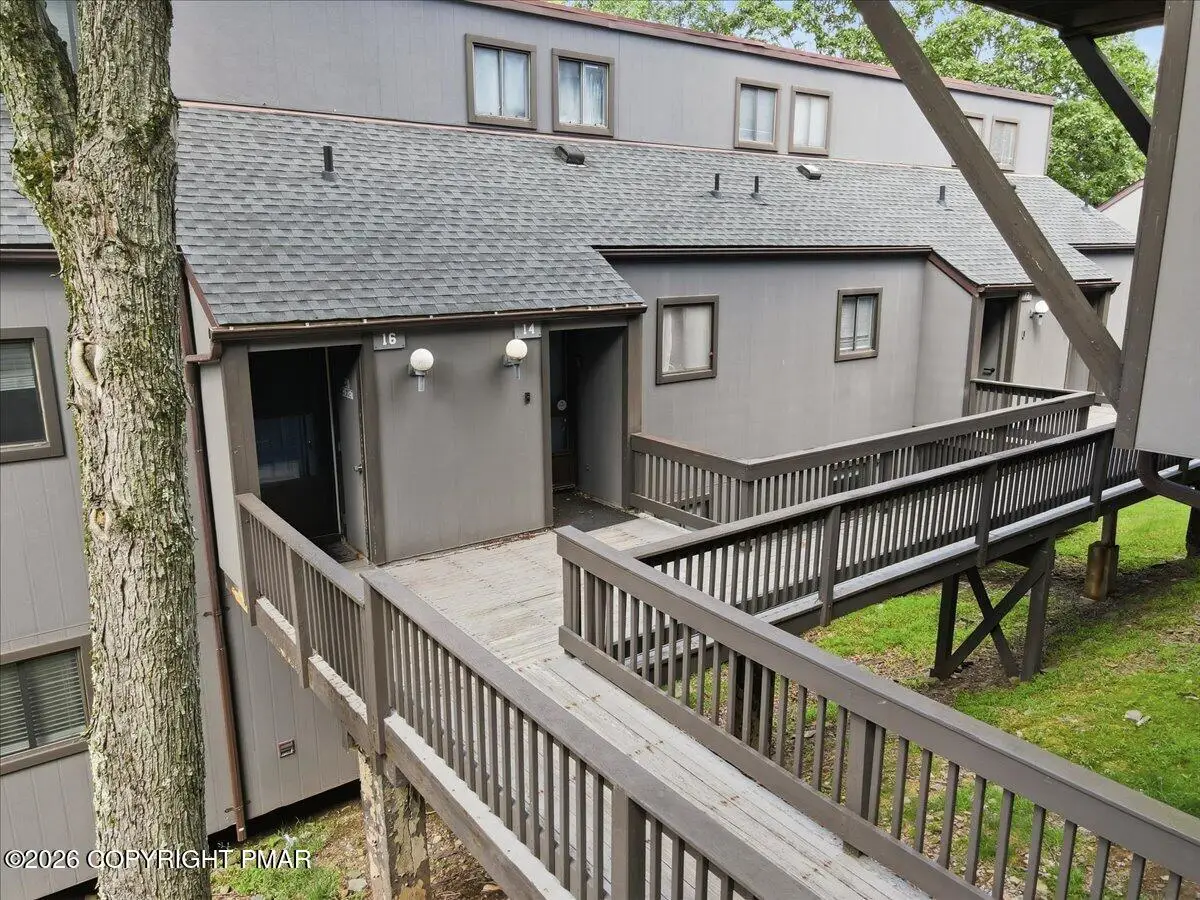 14 Middle Village Way, Tannersville, PA 18372 - #1