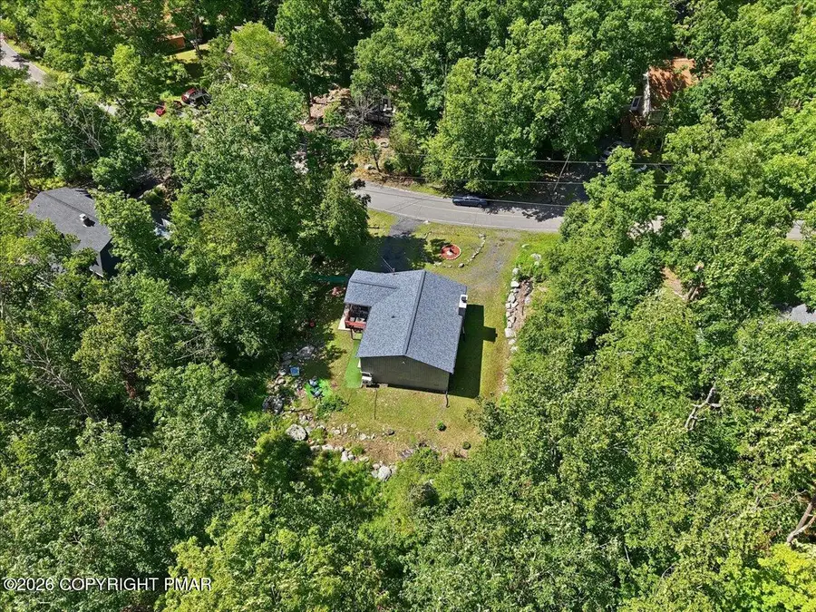 109 Stuart Place, Bushkill, PA 18324 - #2