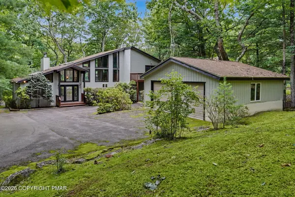 124 Whippletree Lane, Hawley, PA 18428