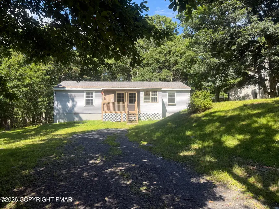 2186 Spring Drive, Bushkill, PA 18324 - #2