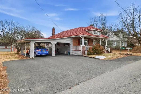 120-122 Leafy Greene Street, Stroudsburg, PA 18360
