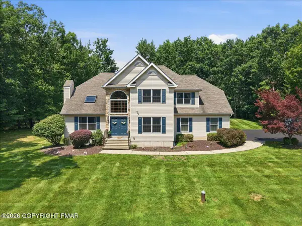 1220 Overlook Court, Saylorsburg, PA 18353