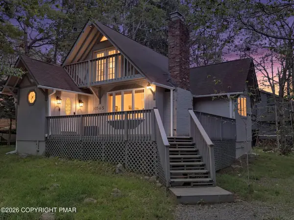 968 Country Place Drive, Tobyhanna, PA 18466