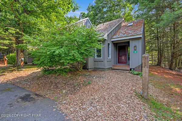 36 Alpine, Lake Harmony, PA 18624