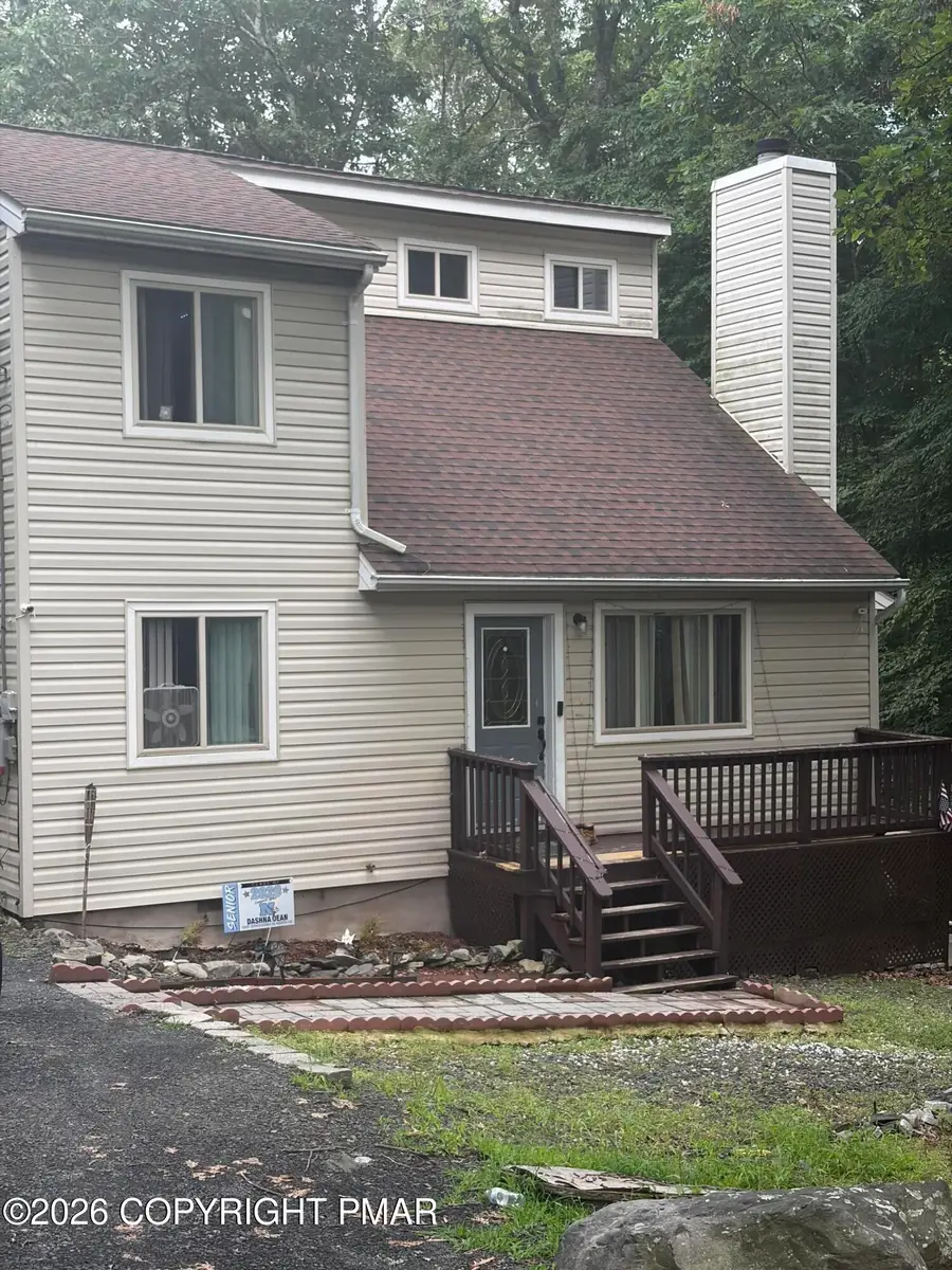 2133 Mallard Court, Bushkill, PA 18324 - #2