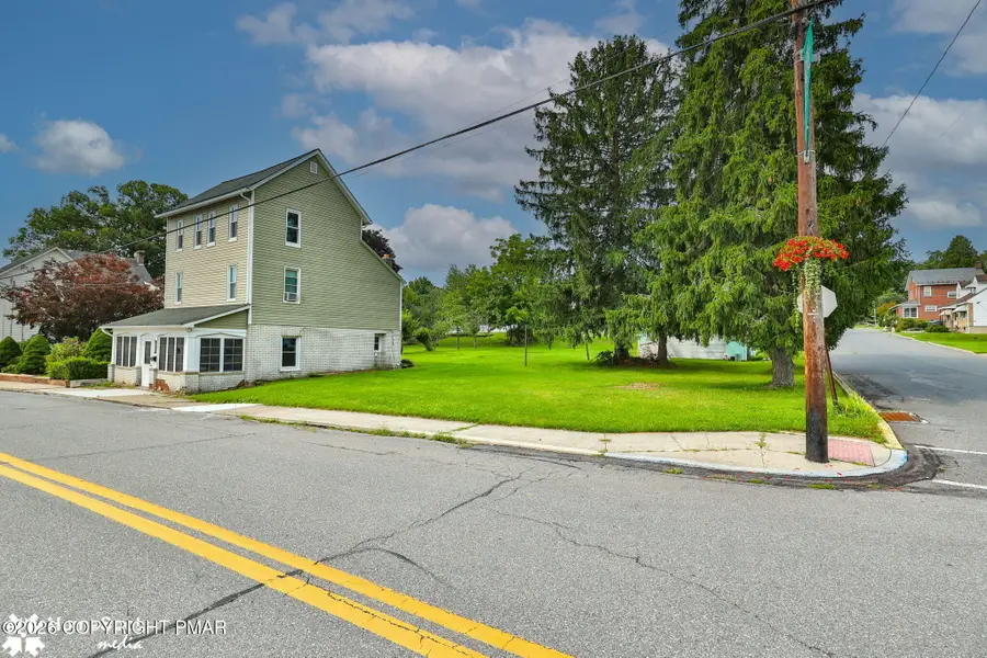 726 Garibaldi Avenue, Roseto, PA 18013 - #2