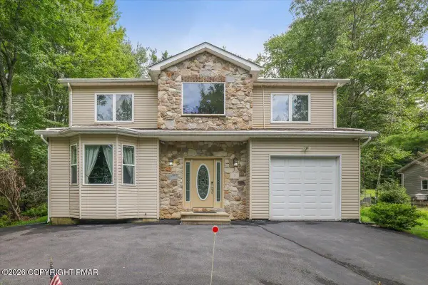 122 Tamarack Trail, Pocono Summit, PA 18346