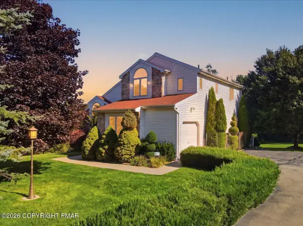 89 Northpark Drive E, East Stroudsburg, PA 18302